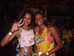 Oktober 10 Anos